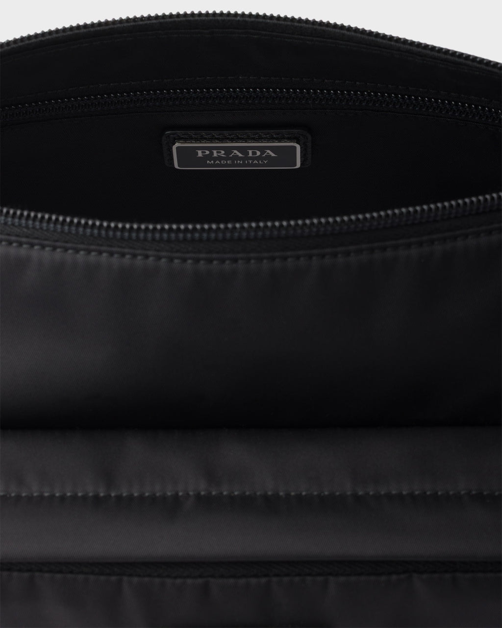 Sac de taille moyenne porté épaule en Re-Nylon et cuir Saffiano